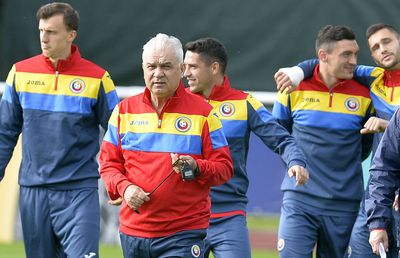 SPANIA - ROMÂNIA 5-0 // Anghel Iordănescu i-a găsit o mare greșeală lui Cosmin Contra: „N-ai voie să faci așa ceva!” + Întrebarea la auzul căreia l-a pufnit râsul