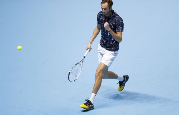 Daniil Medvedev, fără greșeală în fața lui Novak Djokovic! Rusul, în semifinalele Turneului Campionilor