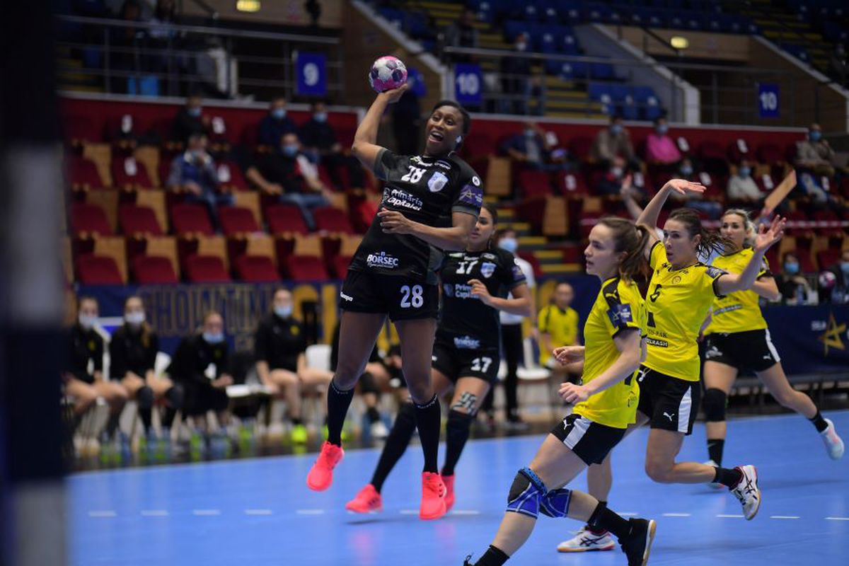 CSM București - Rostov 22-27. FOTO Nicio șansă. Rusoaicele, recital la „Polivalentă”! Clasamentul grupei A