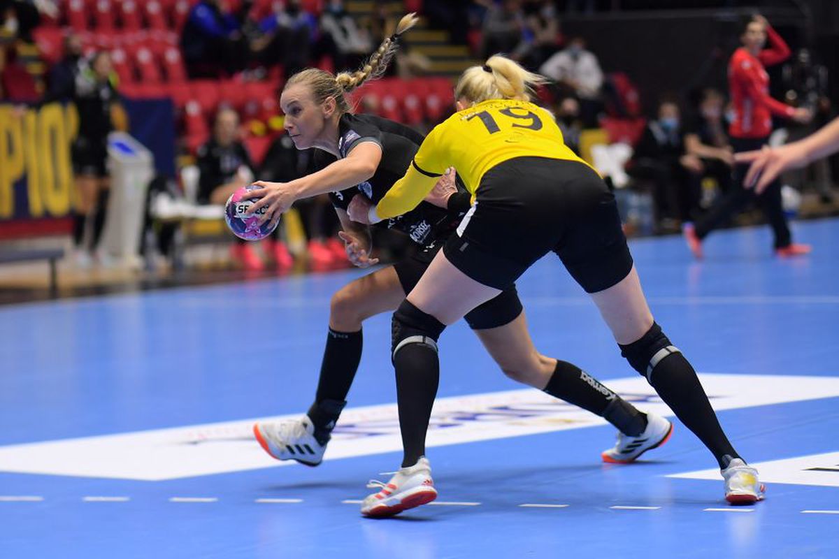 CSM București - Rostov 22-27. FOTO Nicio șansă. Rusoaicele, recital la „Polivalentă”! Clasamentul grupei A