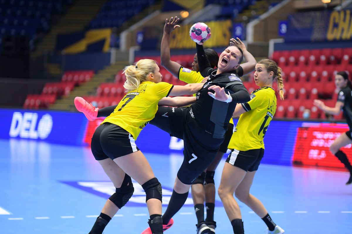 CSM București - Rostov 22-27. FOTO Nicio șansă. Rusoaicele, recital la „Polivalentă”! Clasamentul grupei A