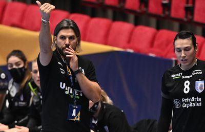 CSM București - Rostov 22-27. Adi Vasile, după eșec: „Dacă vreți să găsiți un țap ispășitor, s-ar putea ca eu să fiu acela”