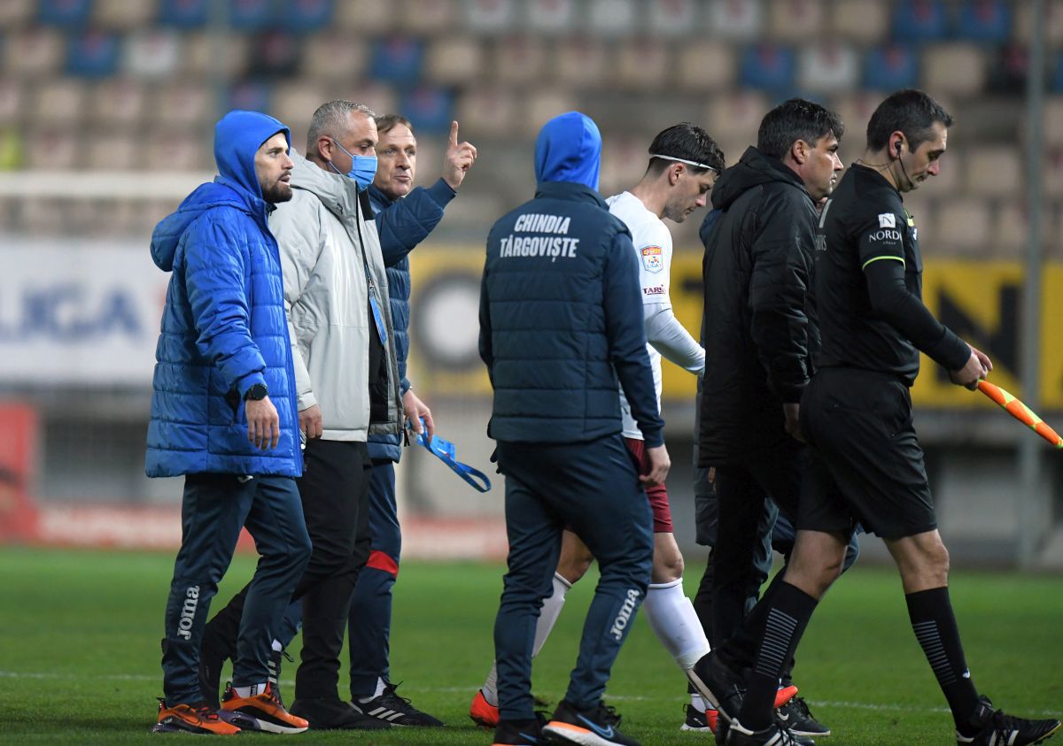 Chindia - Rapid, decis de o greșeală flagrantă de arbitraj în minutul 90