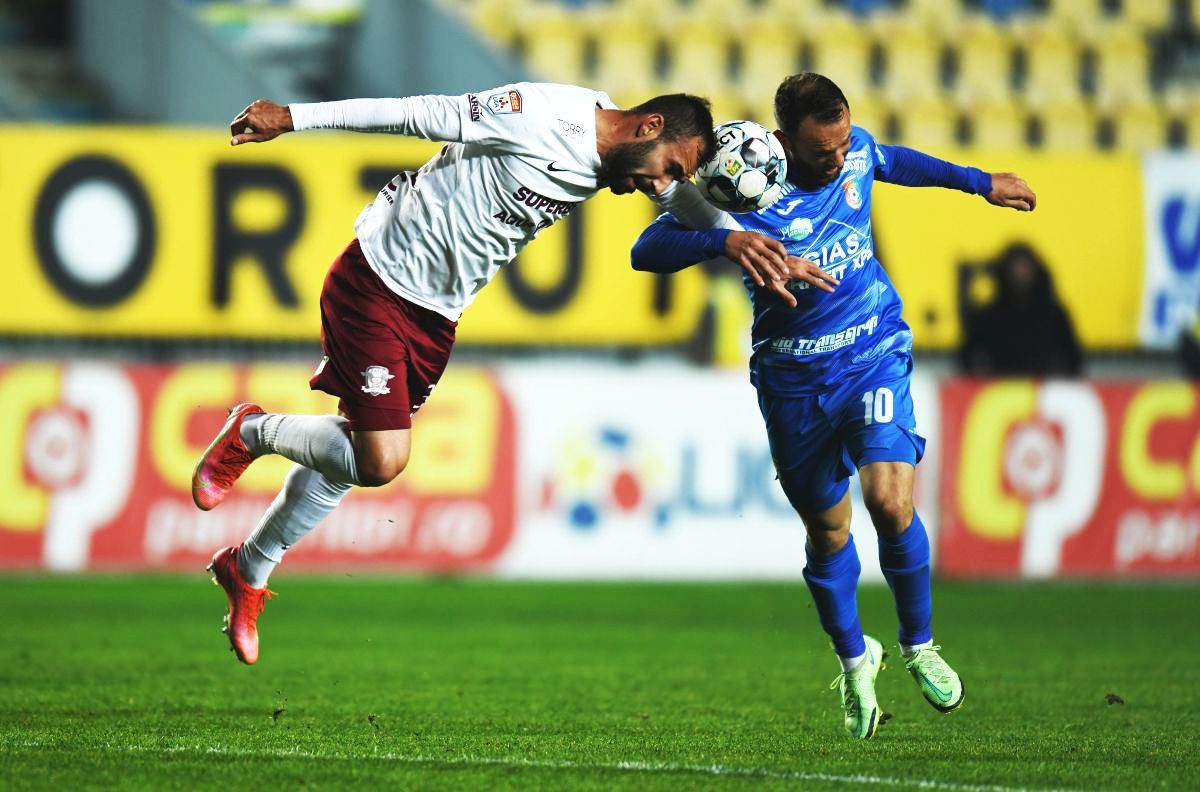 Chindia - Rapid, decis de o greșeală flagrantă de arbitraj în minutul 90