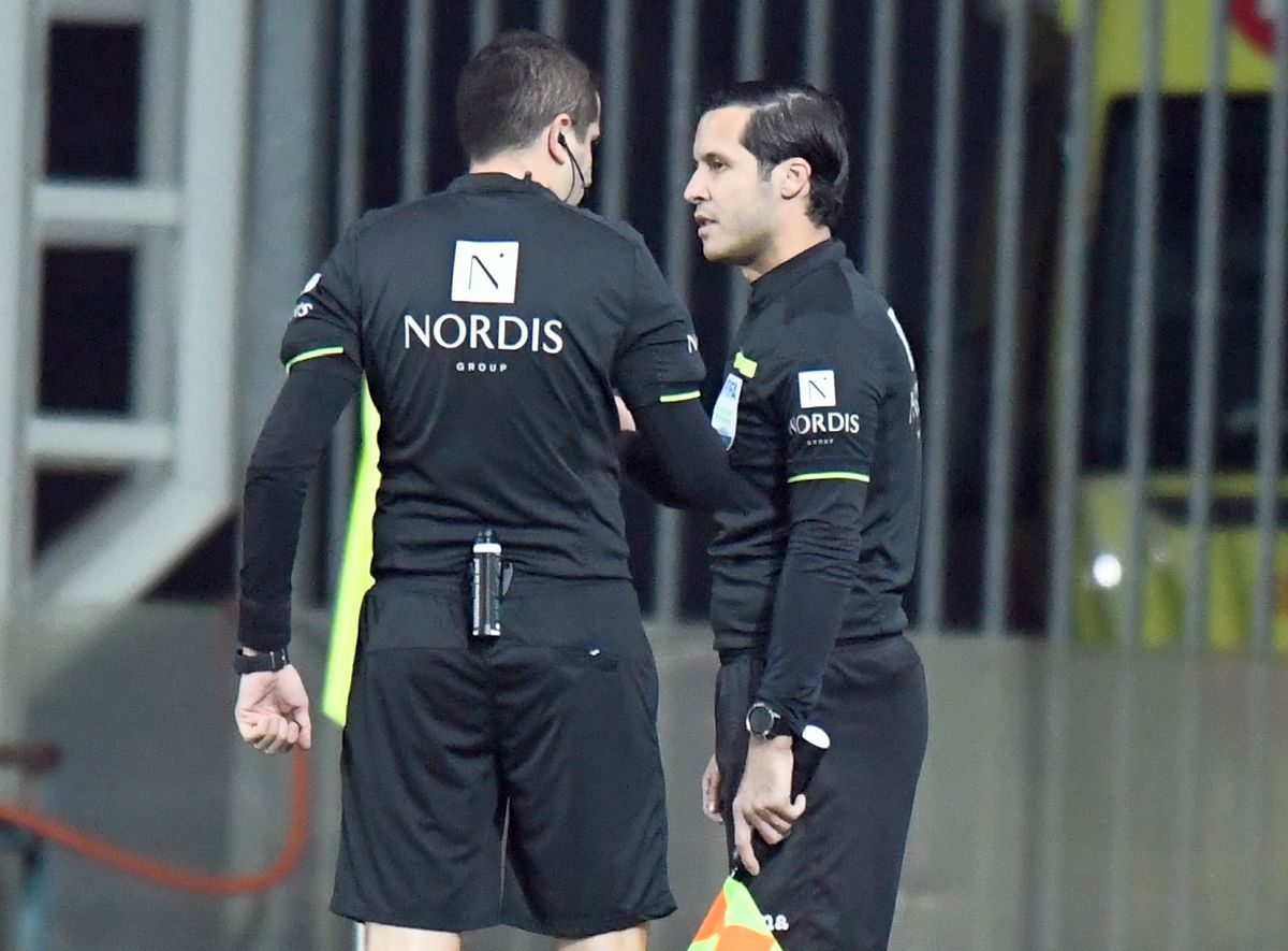 Fotbaliștii Chindiei au răbufnit după greșeala de arbitraj care i-a costat victoria cu Rapid: „Arbitrați corect! Nu e normal așa ceva”