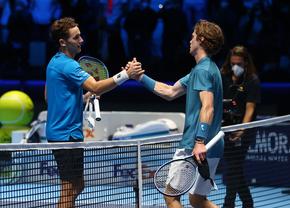 Semifinalist-surpriză la Turneul Campionilor » Îl va înfrunta pe Daniil Medvedev pentru un loc în ultimul act