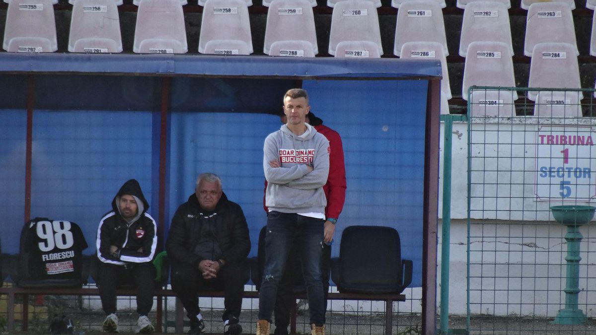 7 informații de la FC Buzău - Dinamo 2-2 » Burcă a dialogat cu un suporter: „Cu FCSB, tată, nu cu Steaua!”, ce a pățit decarul „câinilor” + Mihalcea, nemulțumit de atitudine