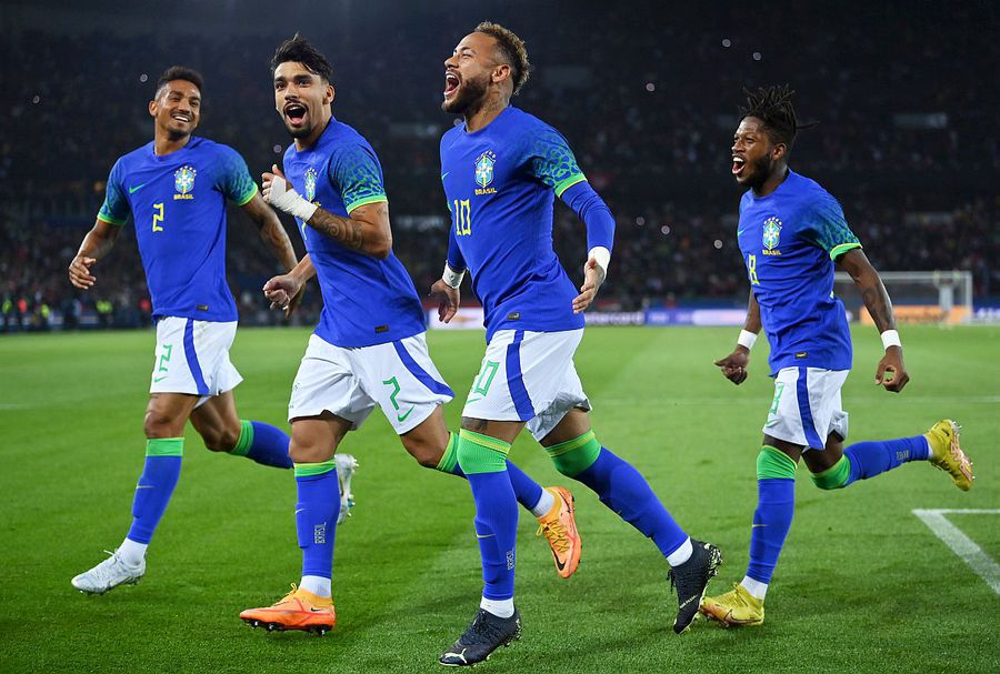 Brazilia este una dintre marile favorite la câștigarea Campionatului Mondial din Qatar // foto: Guliver/gettyimages Tot ce trebuie să știi despre Campionatul Mondial din Qatar: grupe, toate loturile, programul și televizarea partidelor