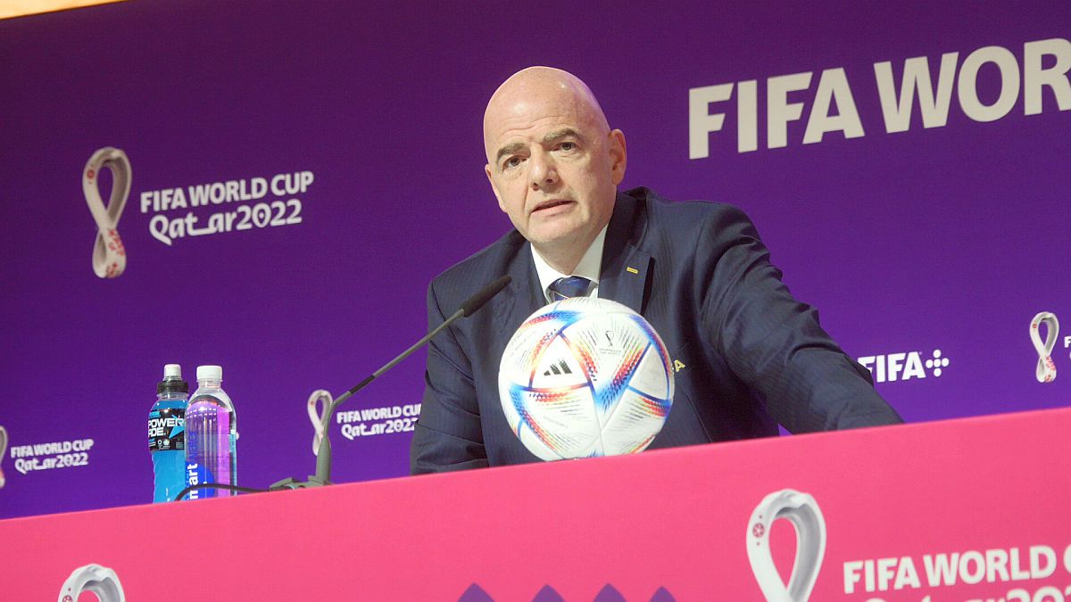 Conferință de peste o oră a lui Gianni Infantino la Doha: „Am simțit discriminarea când eram copil! Astăzi mă simt qatarez, arab, african, gay”