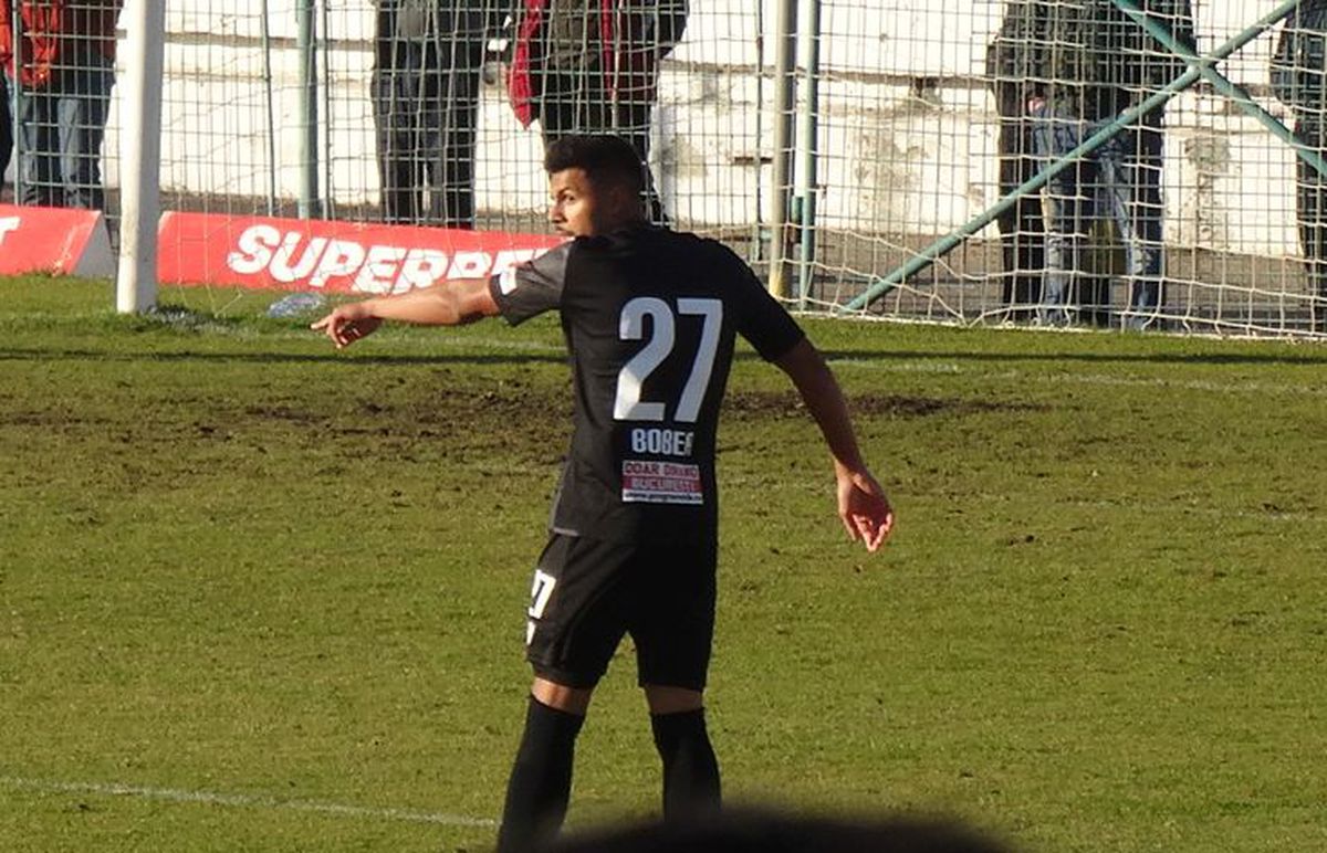 7 informații de la FC Buzău - Dinamo 2-2 » Burcă a dialogat cu un suporter: „Cu FCSB, tată, nu cu Steaua!”, ce a pățit decarul „câinilor” + Mihalcea, nemulțumit de atitudine