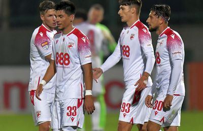 Poate promova Dinamo? Ce s-a întâmplat în amicalul cu una dintre contracandidatele la play-off + revenire după 9 luni