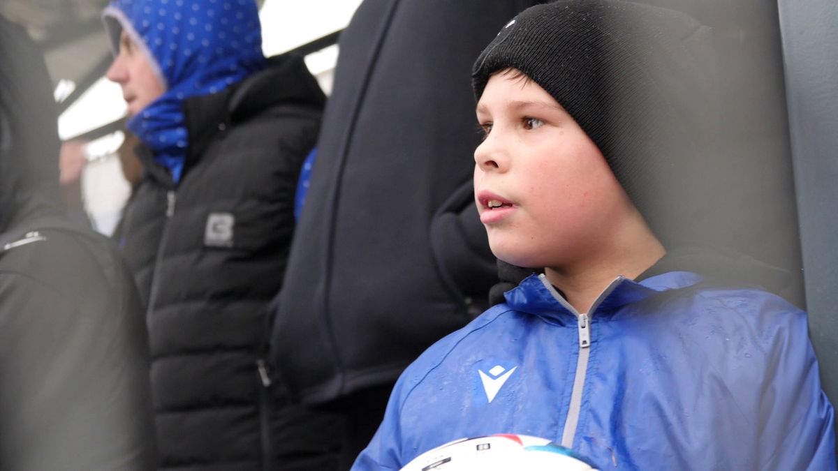 Show fabulos în „Groapa cu lei” de la Bărcănești! Șeful galeriei a intrat peste jucători în vestiar și-a început să țipe la ei: „Haideee, băăăă!”