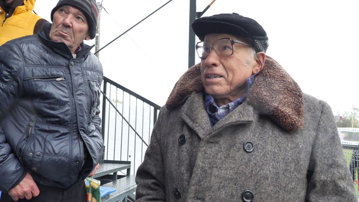 Show fabulos în „Groapa cu lei” de la Bărcănești! Șeful galeriei a intrat peste jucători în vestiar și-a început să țipe la ei: „Haideee, băăăă!”