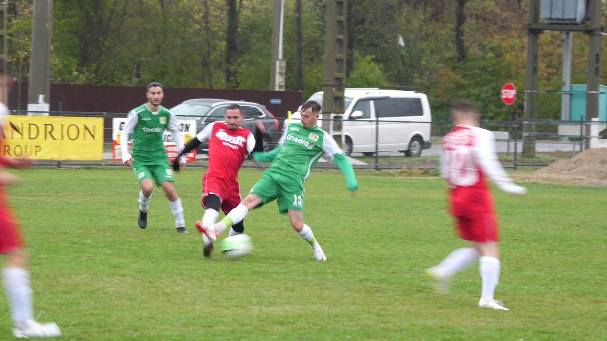 Show fabulos în „Groapa cu lei” de la Bărcănești! Șeful galeriei a intrat peste jucători în vestiar și-a început să țipe la ei: „Haideee, băăăă!”