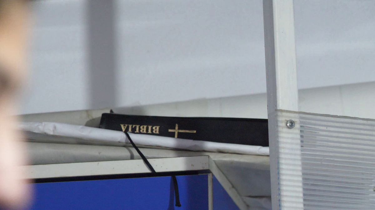 Show fabulos în „Groapa cu lei” de la Bărcănești! Șeful galeriei a intrat peste jucători în vestiar și-a început să țipe la ei: „Haideee, băăăă!”