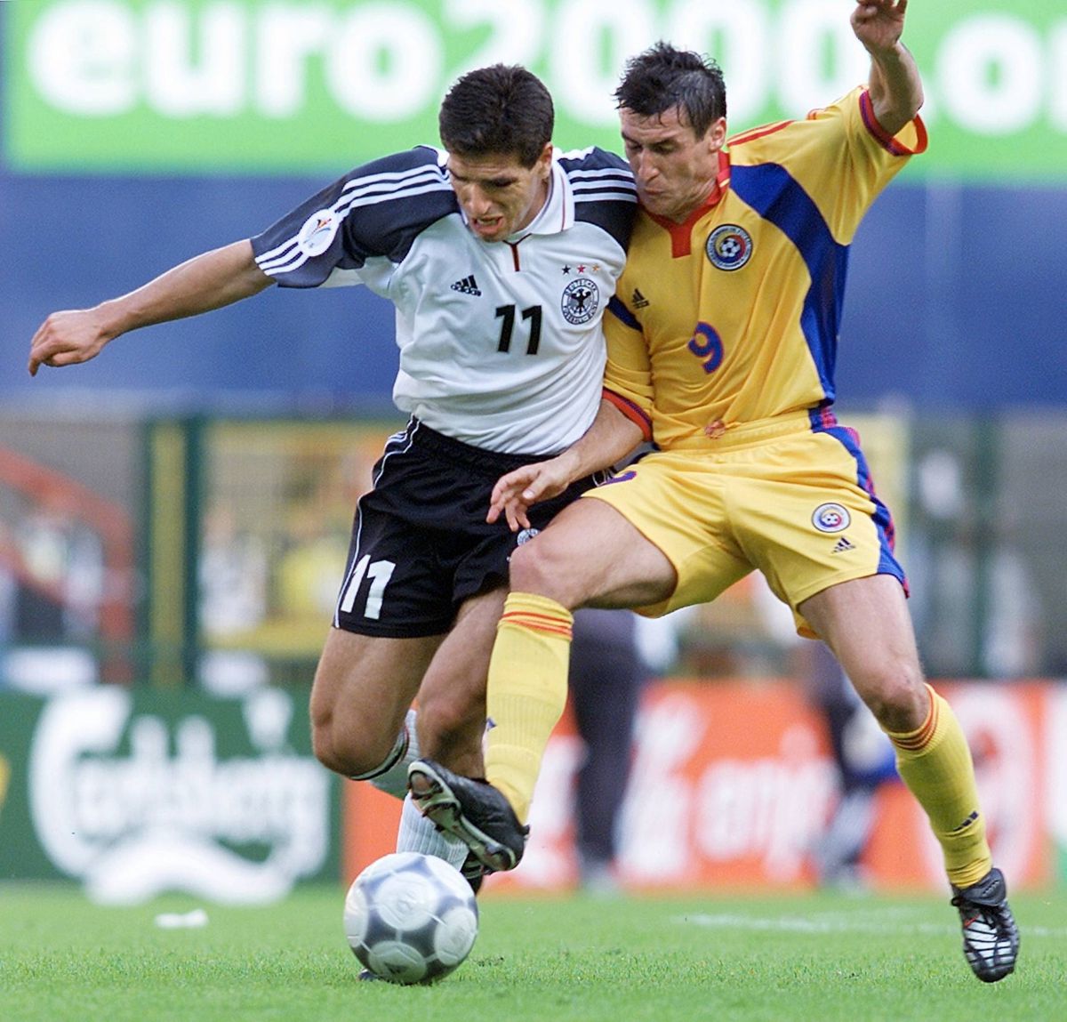 România la EURO 2000