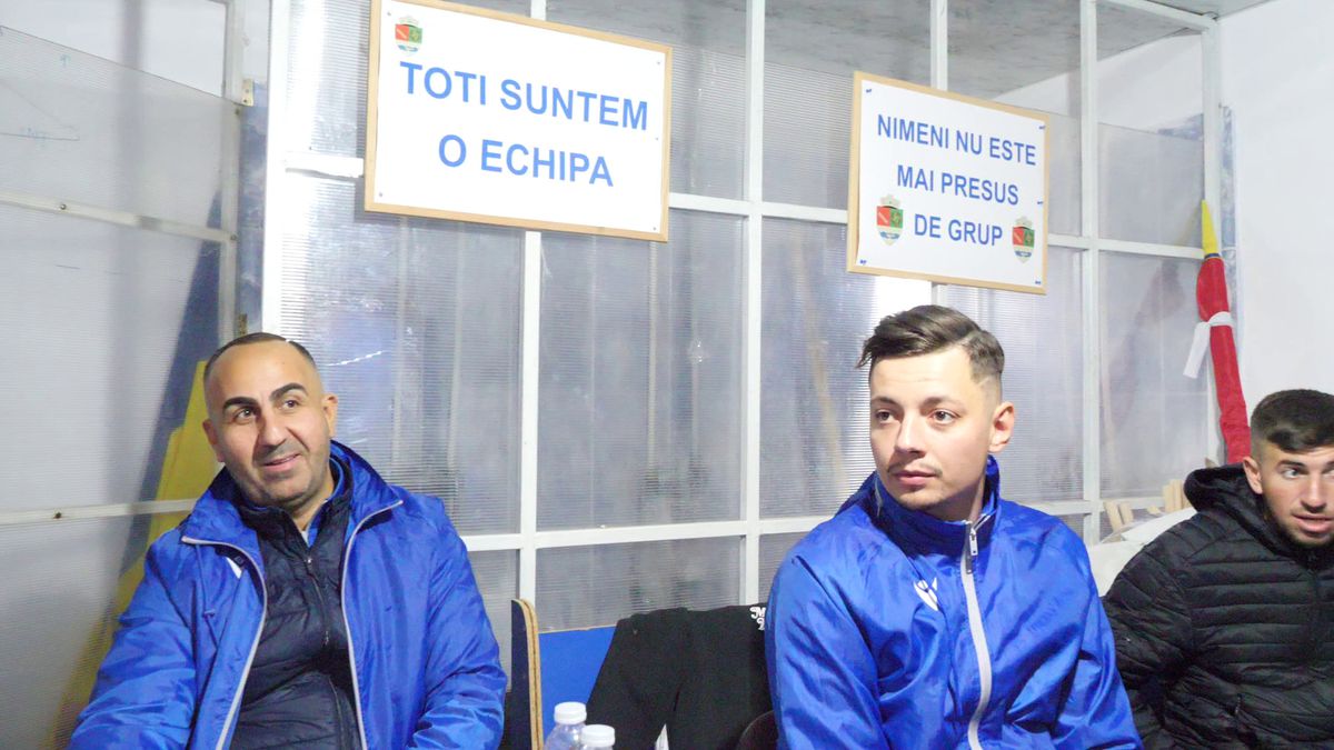 Show fabulos în „Groapa cu lei” de la Bărcănești! Șeful galeriei a intrat peste jucători în vestiar și-a început să țipe la ei: „Haideee, băăăă!”