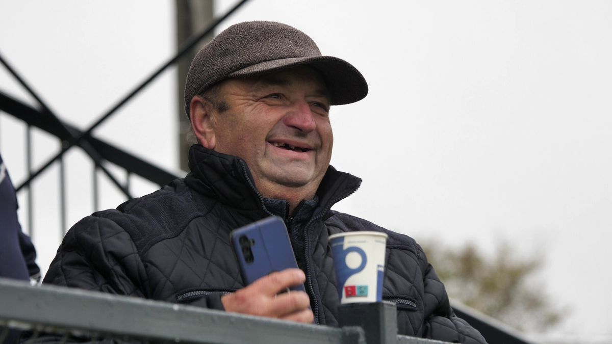 Show fabulos în „Groapa cu lei” de la Bărcănești! Șeful galeriei a intrat peste jucători în vestiar și-a început să țipe la ei: „Haideee, băăăă!”