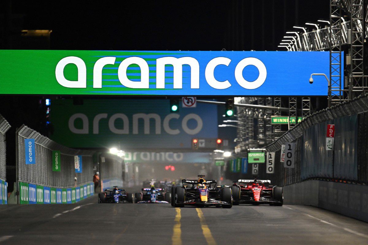 Ferrari versus Mercedes și luptă 4x4 în față » Toate mizele la Abu Dhabi, în epilogul sezonului de Formula 1