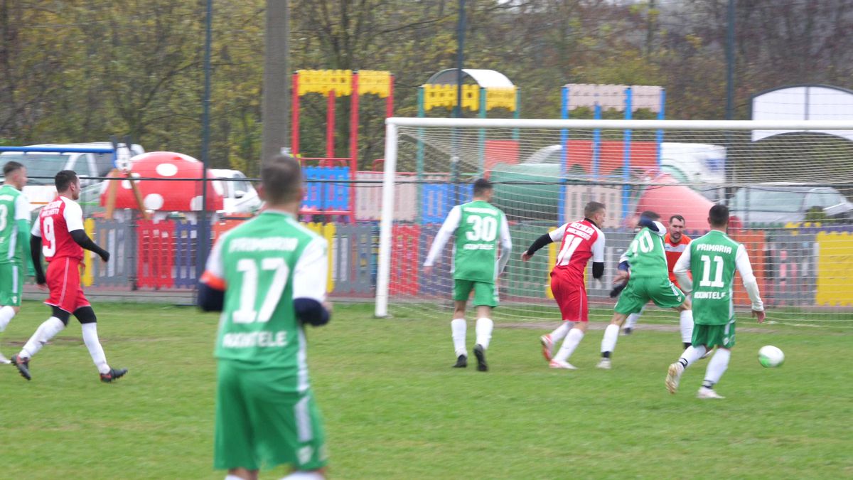 Show fabulos în „Groapa cu lei” de la Bărcănești! Șeful galeriei a intrat peste jucători în vestiar și-a început să țipe la ei: „Haideee, băăăă!”