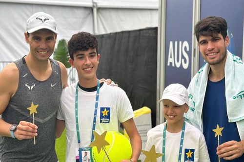 Rafa Nadal și Carlos Alcaraz, alături de doi copii cu probleme grave de sănătate/Foto: Fundacion Pequeno Deseo