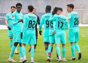 CFR Cluj, amical cu 6 goluri. Dan Petrescu a debutat un puști de 15 ani!