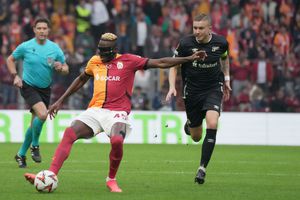 Va juca FCSB împotriva lui Victor Osimhen? » Ce planuri are Manchester United cu internaționalul nigerian