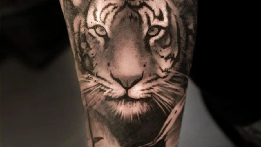 Tatuaje și piercinguri în fotbal: cum s-a schimbat stilul jucătorilor și ce preferințe au sportivii din România