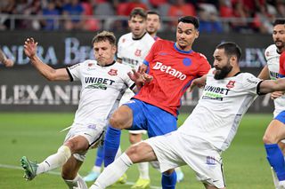 Nu i-au mai suportat gafele și l-au dat afară de la clubul din Superliga: „Nu mai contăm pe el”