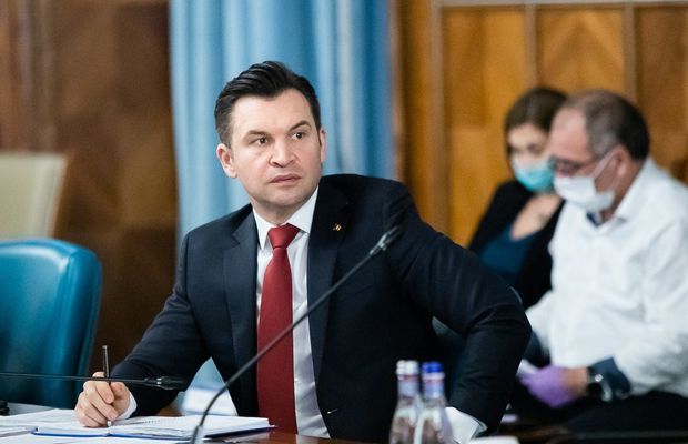 „O inițiativă populistă, care discriminează!” » Cere ca Nicușor Dan să nu promulge noua „lege Novak”: „Politicul decide cine are voie să joace”