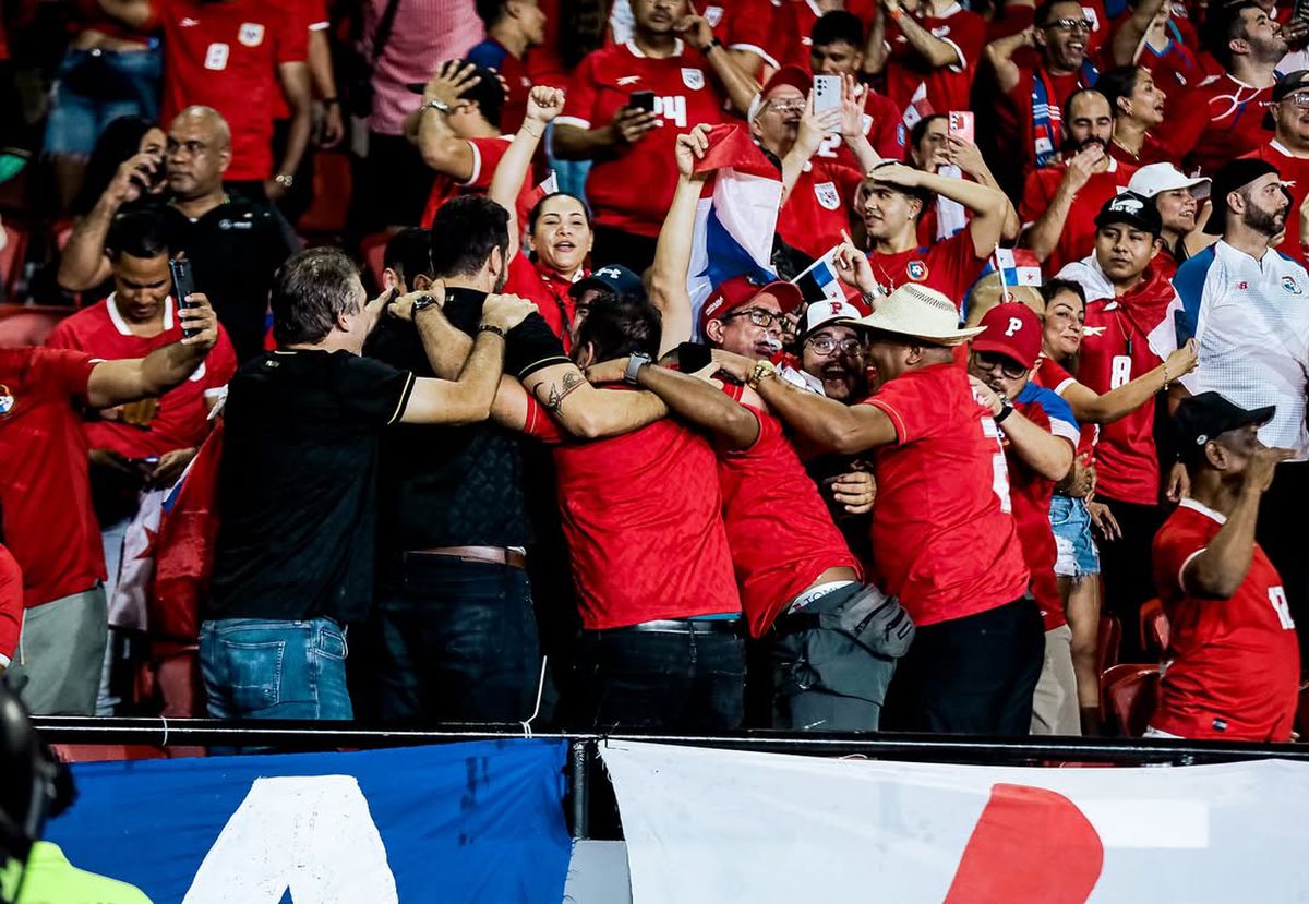 Dat afară de la club după nici 3 luni, acum și-a dus naționala la Mondial și a făcut țara să plângă