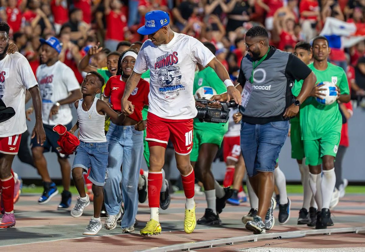 Dat afară de la club după nici 3 luni, acum și-a dus naționala la Mondial și a făcut țara să plângă