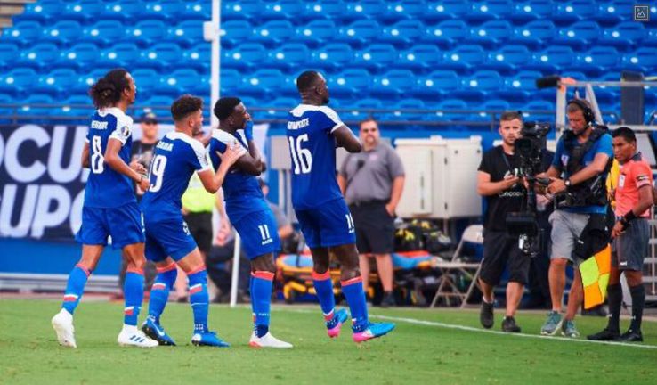 Bucuria jucătorilor haitieni după succesul cu Nicaragua (2-0) obținut în Insulele Curacao / Foto: X