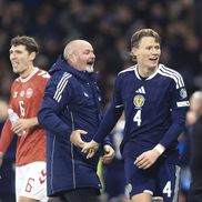 Selecționerul Steve Clarke sărbătorește o calificare istorică la CM 2026, alături de Scott McTominay, care a deschis scorul cu o „foarfecă” / Foto: Imago