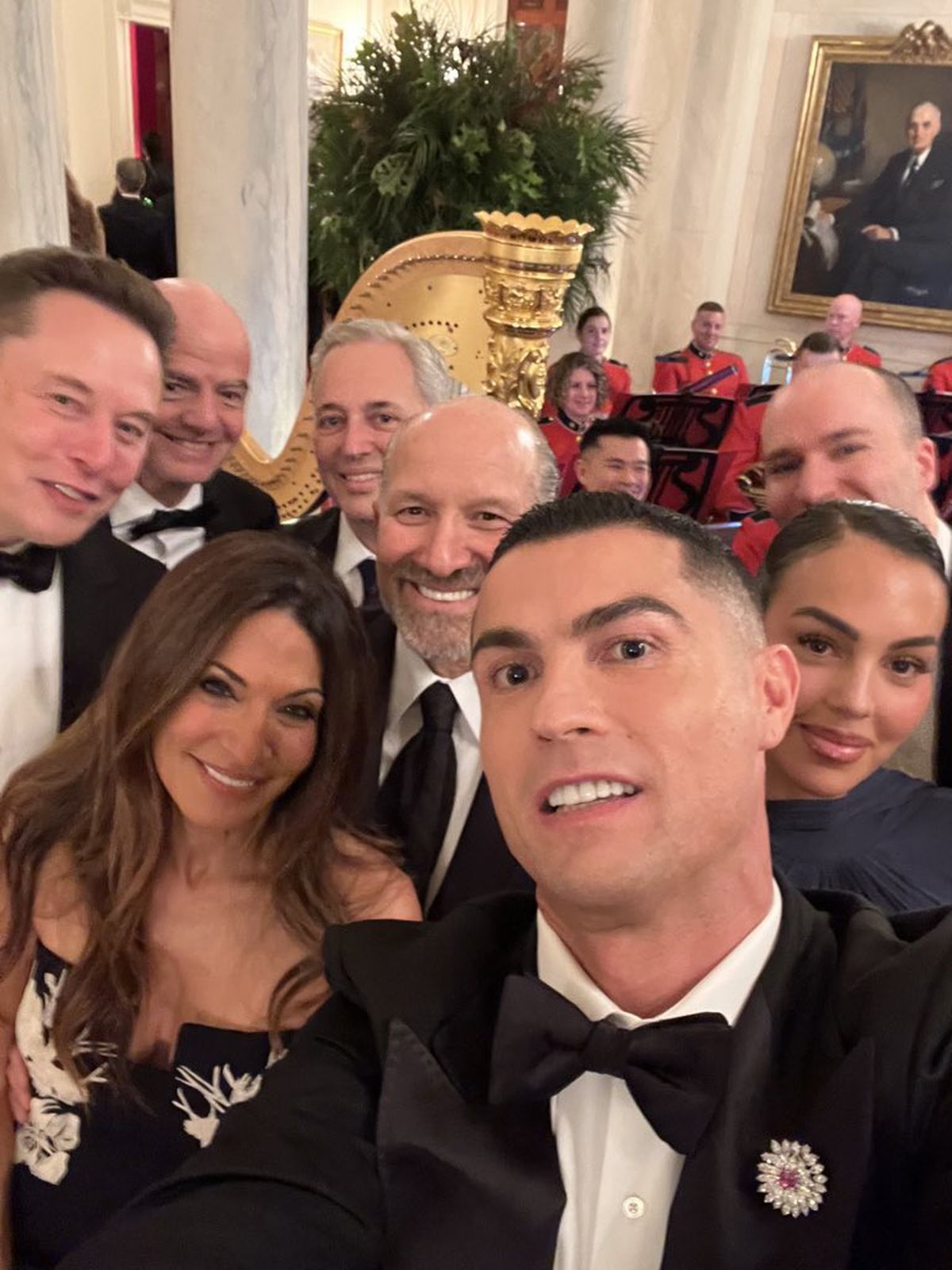 Cristiano Ronaldo, alături de bogații lumii la cina organizată de Casa Albă » Ce a vrut Donald Trump să-i transmită