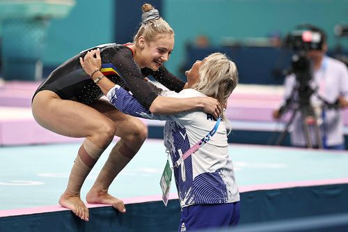 Camelia și Sabrina Voinea în 2024 // foto: Imago Images