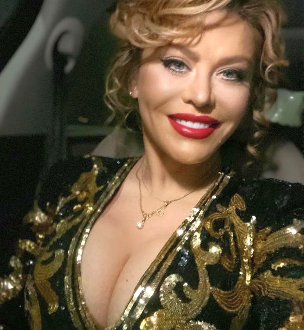 Loredana Groza, susținătoare înfocată a Craiovei lui Pițurcă