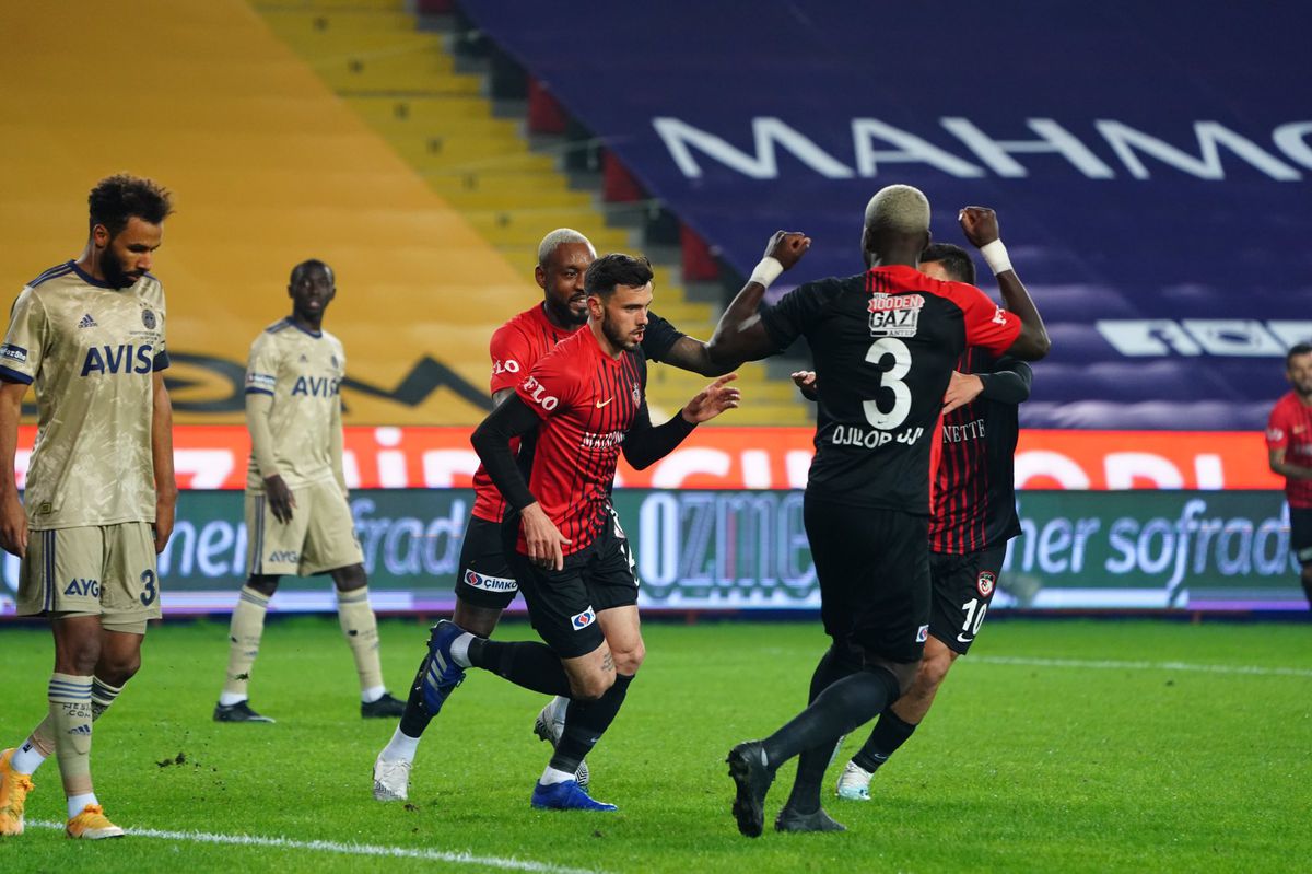 Marius Șumudică se gândește la plecare: „Gaziantep vrea să prelungesc, dar e greu. Am două oferte incomparabil mai bune” + Câți bani a primit pentru victoria cu Fenerbahce