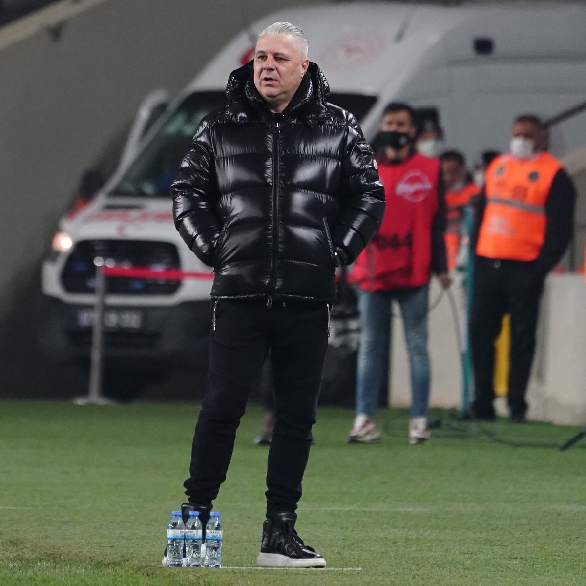 Șumudică, iubit în Turcia! Ce au făcut jucătorii lui Gaziantep cu prima de la antrenorul român: „Regele”