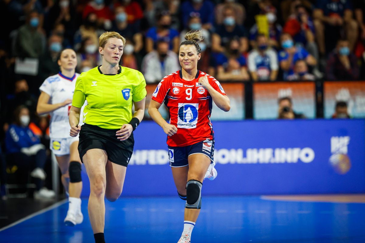 Norvegia cucerește titlul mondial la handbal feminin, după o repriză secundă absolut uluitoare împotriva Franței!