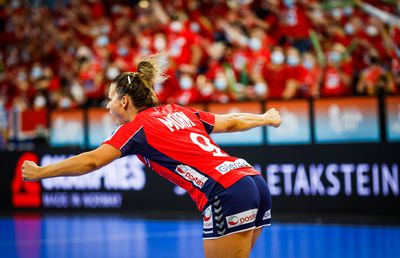 Norvegia cucerește titlul mondial la handbal feminin, după o repriză secundă absolut uluitoare împotriva Franței!