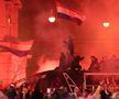Scene FABULOASE pe străzile din Zagreb » Croații s-au strâns cu zecile de mii pentru a sărbători alături de fotbaliști bronzul de la Mondial: „Josko, accepți oferta?”