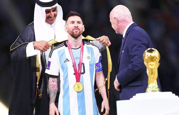 Sensul neștiut al pelerinei cu care a fost îmbrăcat Lionel Messi de șeici