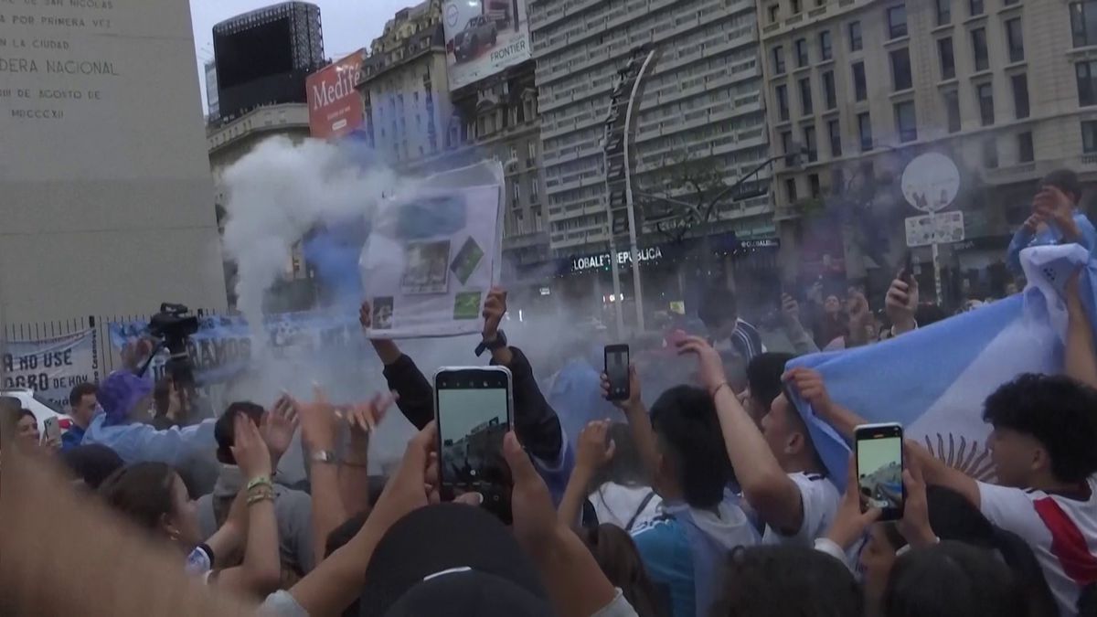 Mural impresionant dedicat lui Leo Messi în Buenos Aires » Portret după primul gol marcat la Mondialul din Qatar