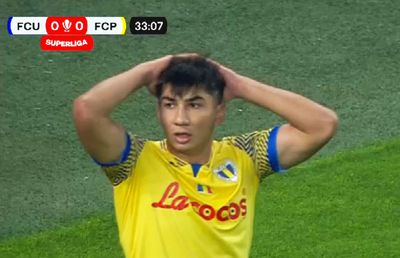 Ratarea sezonului în Superligă! Toți fotbaliștii și-au pus mâinile în cap! Cum a putut să tragă deși era singur la 6 metri