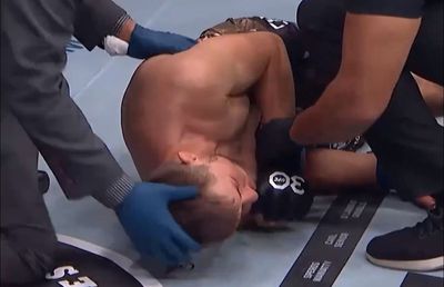 Gest incredibil de fair-play în UFC: „Îi mulțumesc că nu a continuat să mă lovească, puteam să mor!”