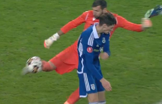 A ratat dintr-un metru, apoi a marcat ca Pițurcă în semifinala cu Galatasaray » Gol de un comic absolut în FCU Craiova - Petrolul