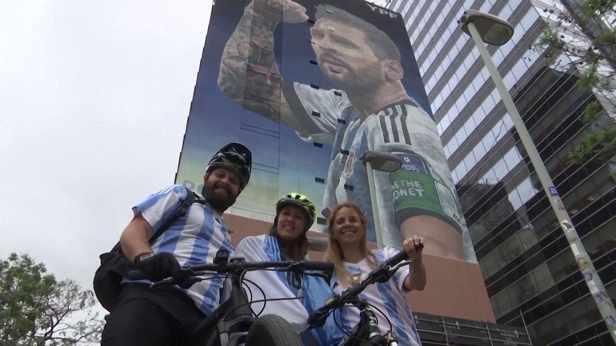 Mural impresionant dedicat lui Leo Messi în Buenos Aires » Portret după primul gol marcat la Mondialul din Qatar
