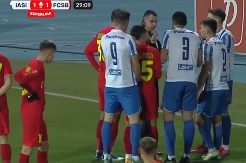 FCSB a obținut un penalty în minutul 29 al meciului cu Poli Iași, la scorul de 1-1. „Centralul” Iulian Călin a avut nevoie de ajutorul lui Adrian Cojocaru, din camera VAR.