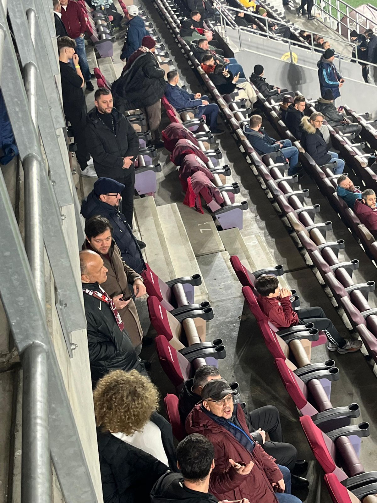 Toți „feroviarii” sunt fericiți! CFR Cluj câștigă în Giulești, Rapid evită Universitatea Craiova în „sferturile” Cupei României Betano » Situația finală în grupă